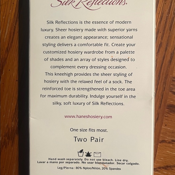 Hanes Silky Sheer Knee Highs - Travel Buff - Picture 4 of 4
